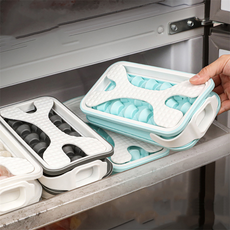2-in-1 Ice Cube Tray Bottle – Portable Ice Maker & Cold Drink Container