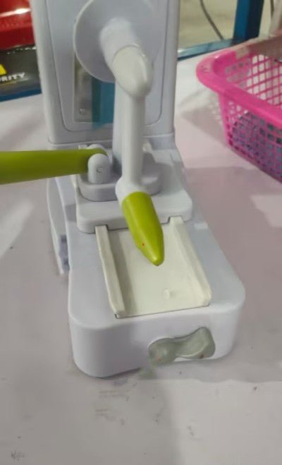 Vegetable Slicer & Cutter Kit – Multifunction Chopper, Grater & Colander Kitchen Tool